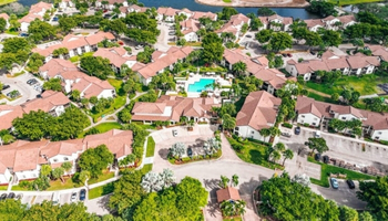 Comunidad multifamiliar value-add en West Palm Beach, FL. Inversión de capital de US$5.5 millones en una propiedad multifamiliar enfocada en mejoras operativas y creación de valor a largo plazo.